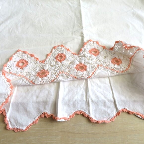 Vintage Handmade Crochet Standard Pillowcase Peach White Floral Lace Trim Design - Picture 7 of 10